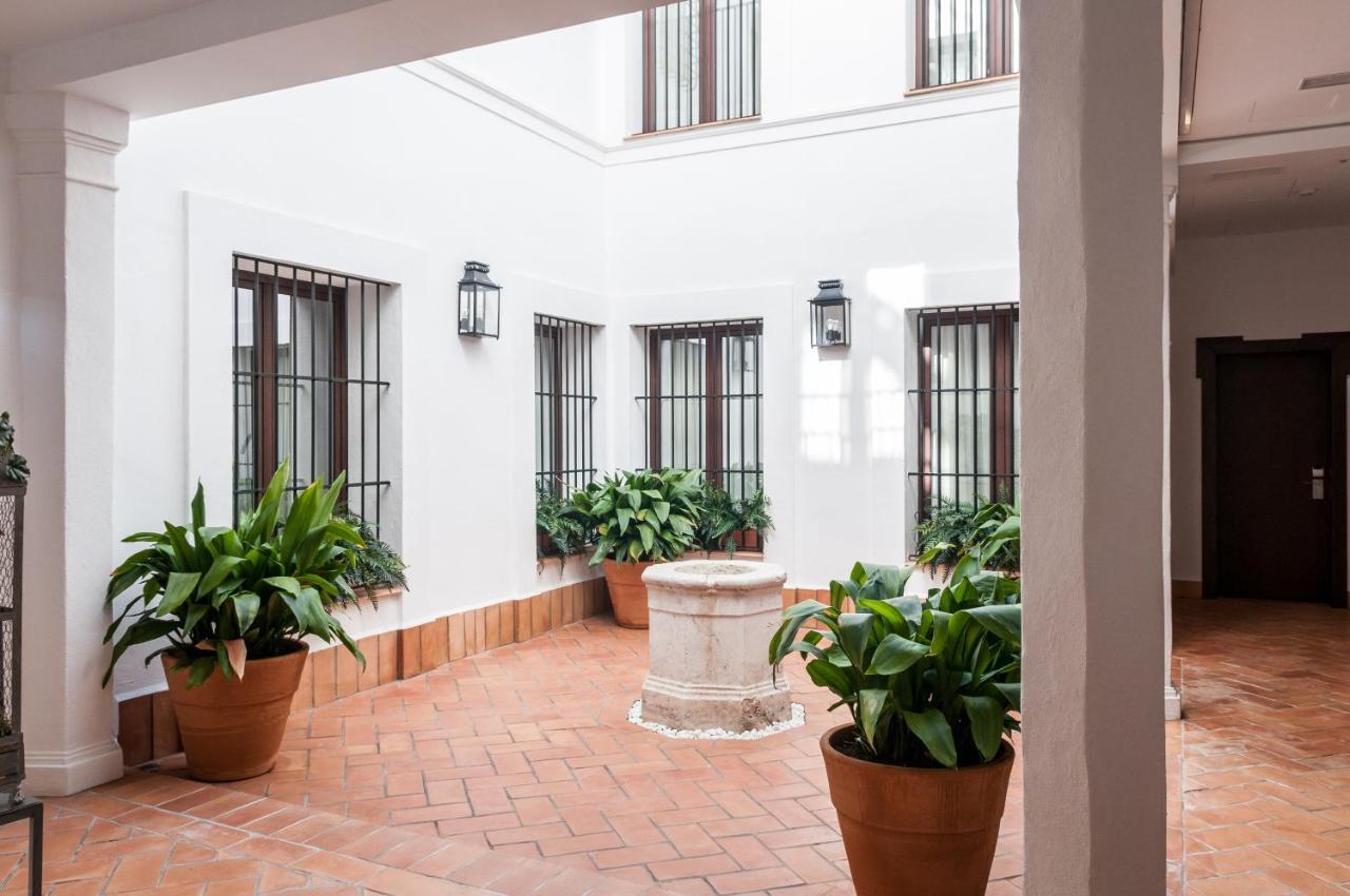 סביליה Suites Murillo Catedral מראה חיצוני תמונה
