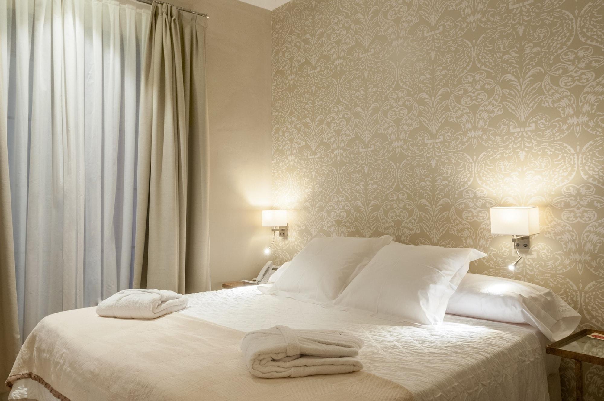סביליה Suites Murillo Catedral מראה חיצוני תמונה