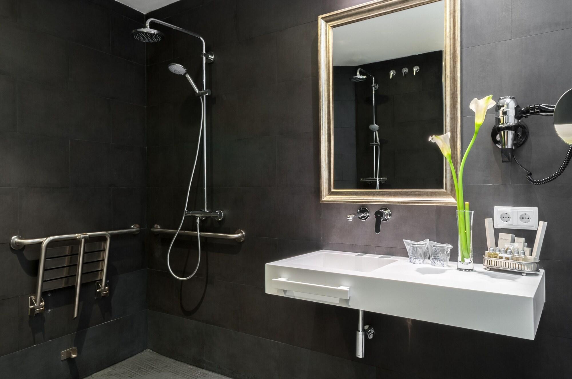 סביליה Suites Murillo Catedral מראה חיצוני תמונה